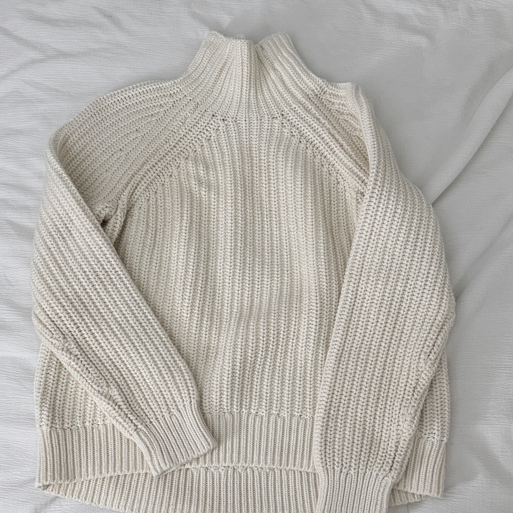 Gap Women's off white Sweater very Rory Gilmore